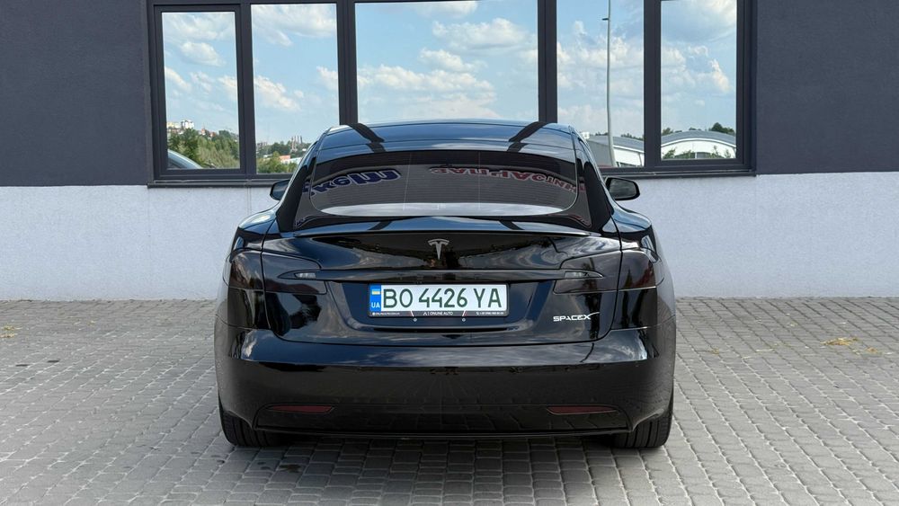 Tesla Model S 2019