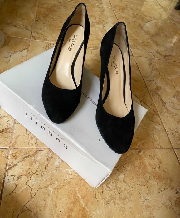 Женские замшевые черные стильные туфли BRASKA на высокой платформе