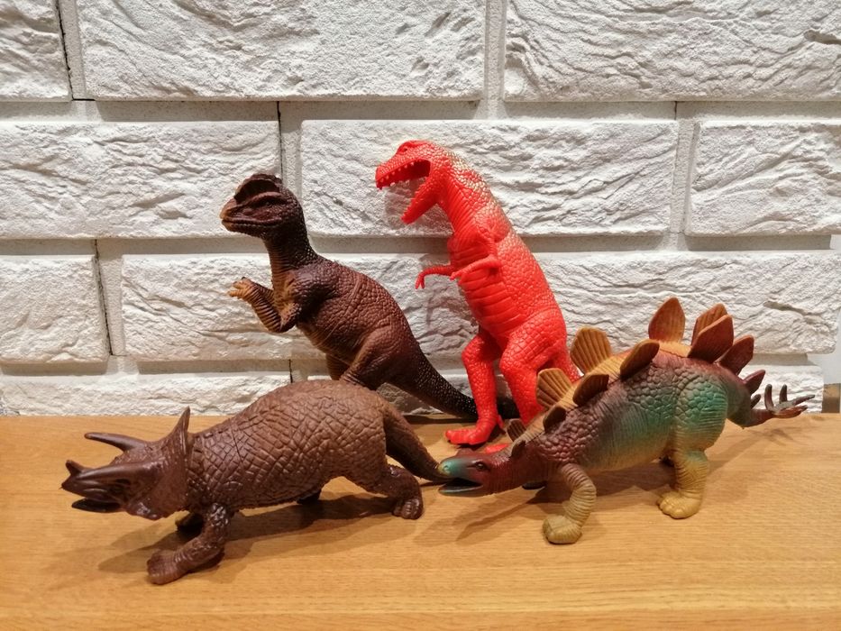 Zestaw dinozaurów, dinozaury