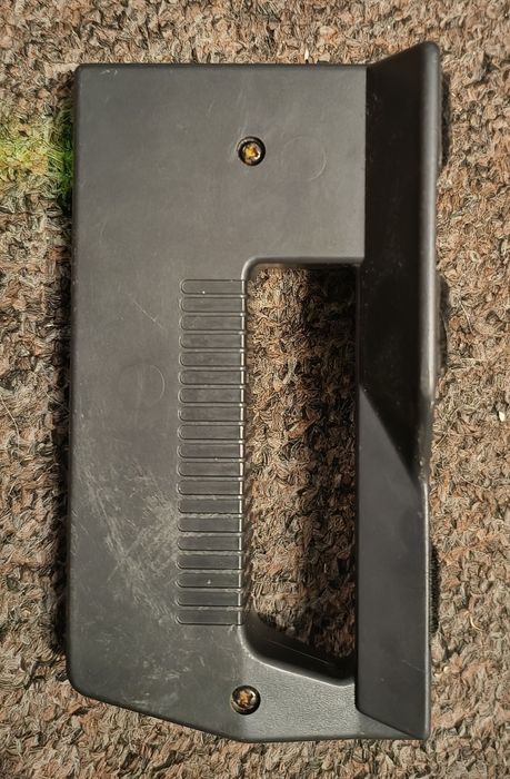 Wykrywacz przewodów i metalowych elementów w ścianach