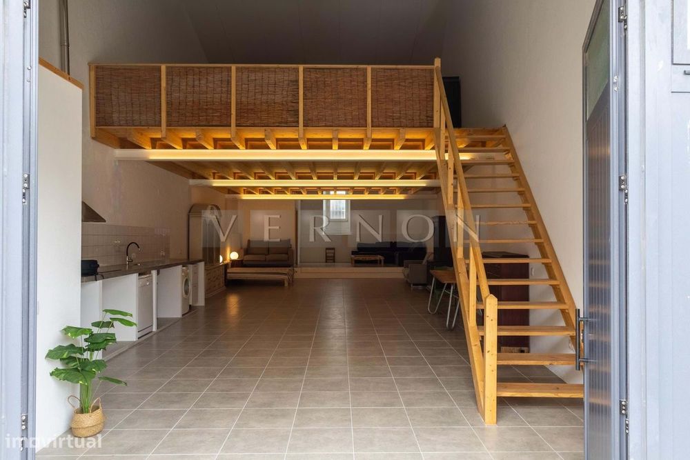 Loft Renovado Exclusivo no Coração de Lagoa