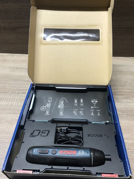 Викрутка акумуляторна Bosch push&GO