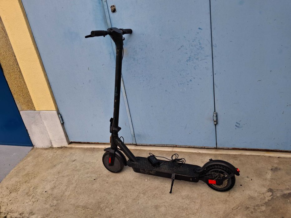 Trotinete Elétrica You-GO L2 com carregador pronta a andar