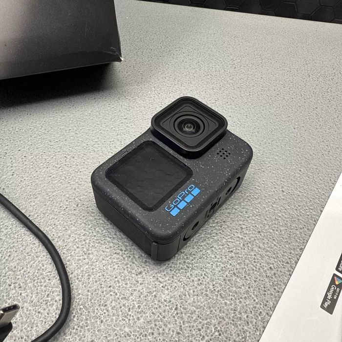 Gopro 12 Hero Black + caixa carregadora + 2 baterias extra