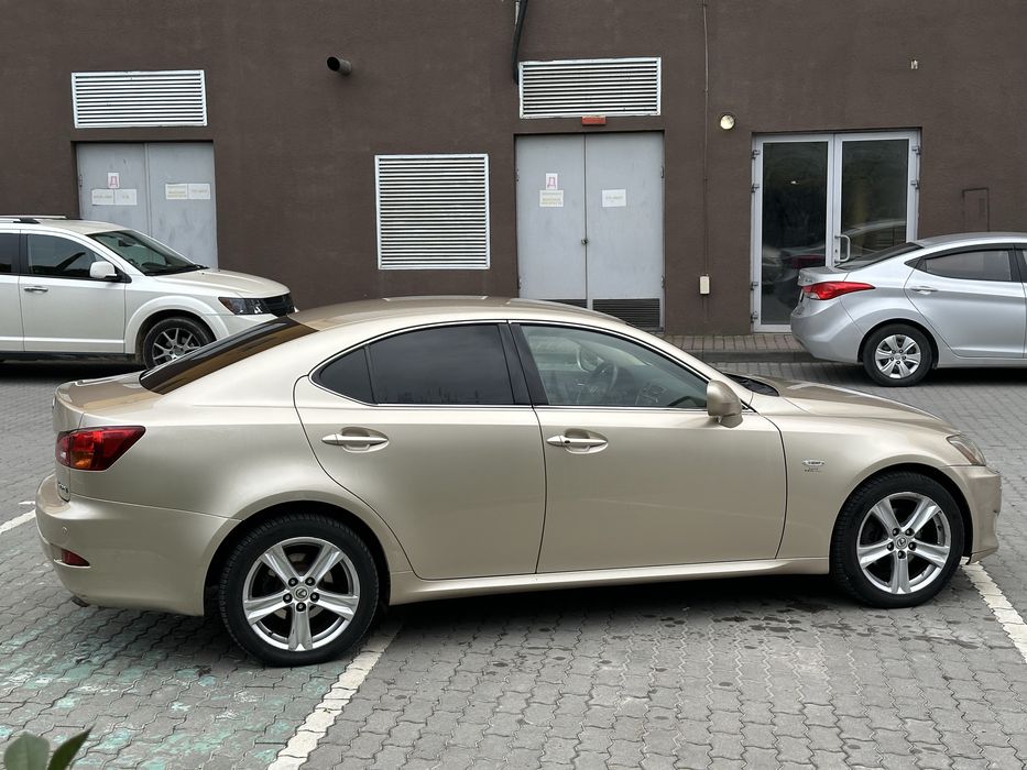 Lexus IS 220d 2005р