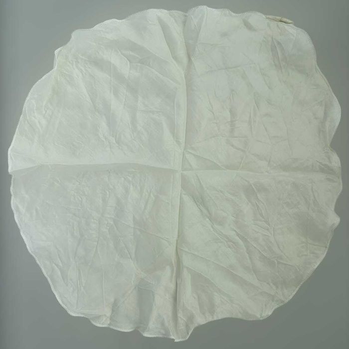 Lenço de Bolso Seda Branco, Novo/RaroLenço de Bolso Seda Branco, Novo/Raro