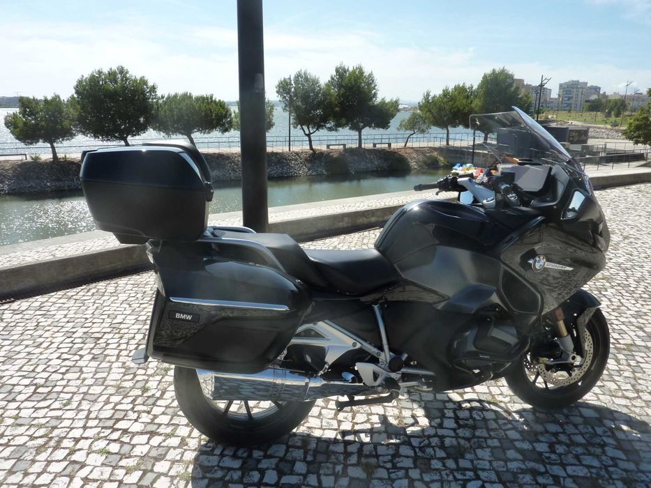 BMW R 1250 RT "Triple Black
