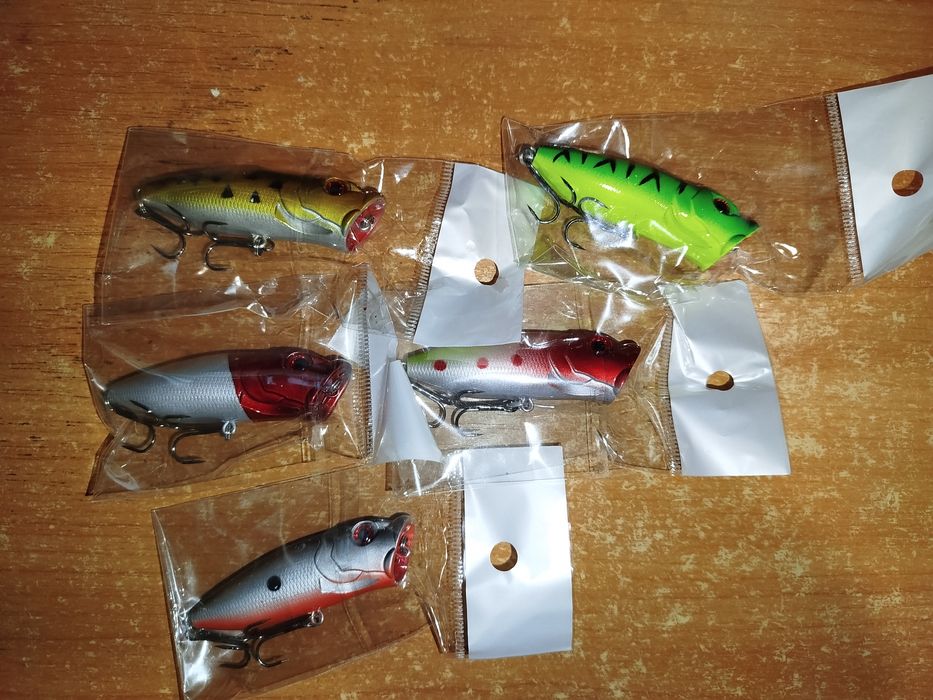 Продам приманки на окуня і щуку