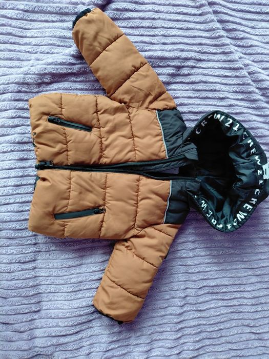 Курточка на синтепоні.
