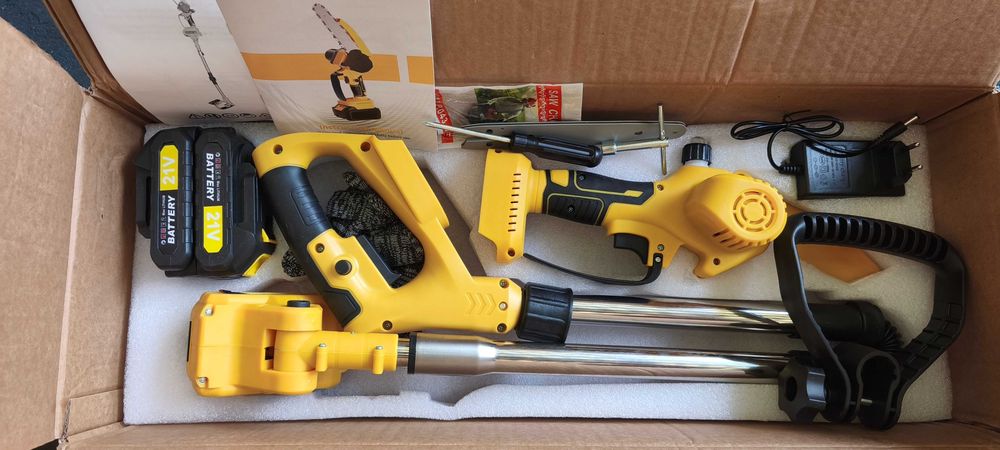 Mini motosserra com extensor e 2 baterias
