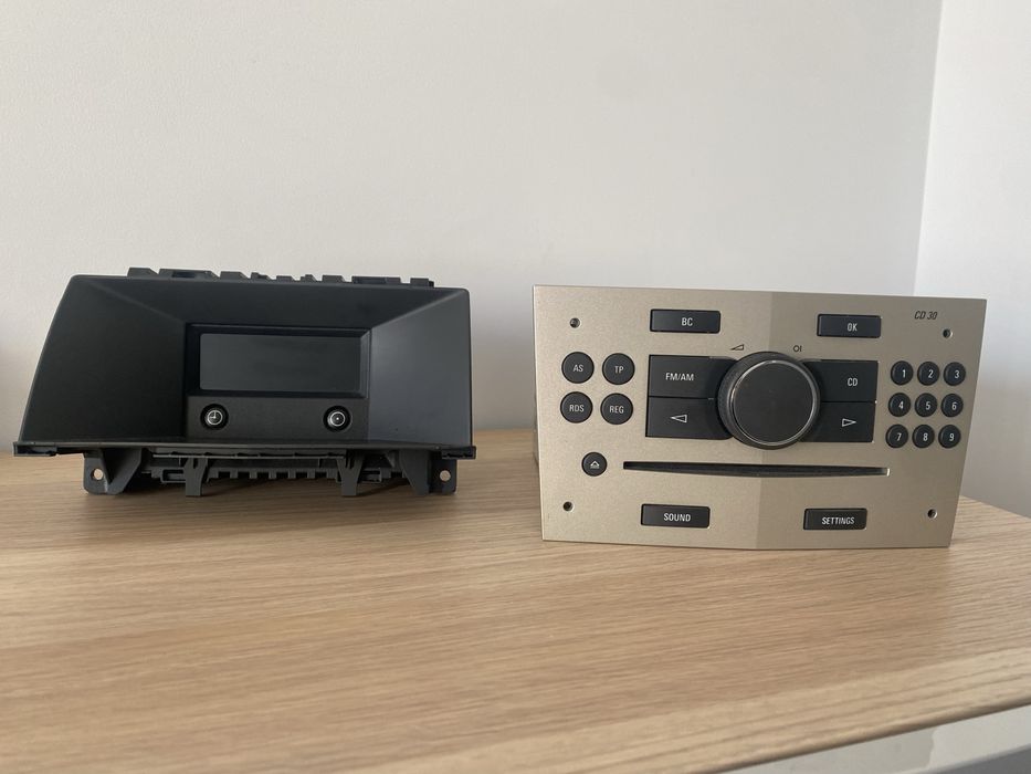Radio astra h CD 30 i wyświetlacz