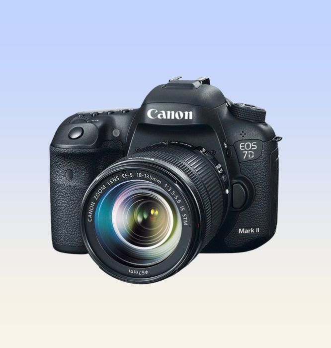 Професійний фотоапарат Canon EOS 77D + ПОДАРУНОК - 2 об’єктиви: зум 18-135 мм та портретний 50 мм