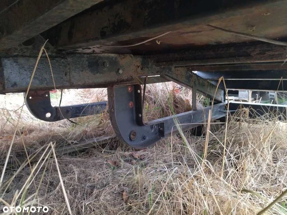 Laweta najazd platforma 4.9x2.3x2.23 pomoc drogowa man iveco renault