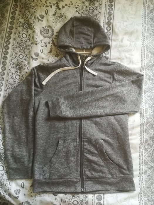 Bluza z futerkiem z kapturem