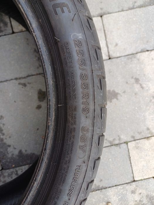 opona bridgestone turanza 255/35 r19 rok 4922