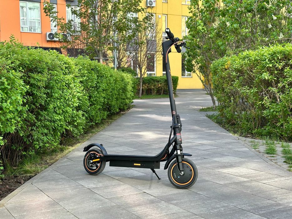 Безпечна модель для міста 2026, Електросамокат Xboost 008, 350w, 23Ah, до 25км запас ходу, 30 км/год