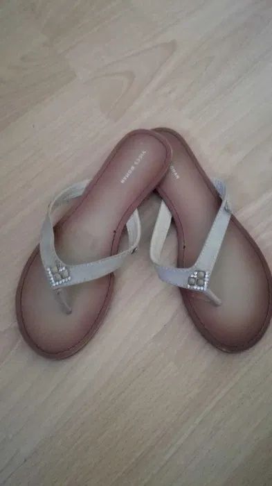 Buty, klapki, japonki r. 36