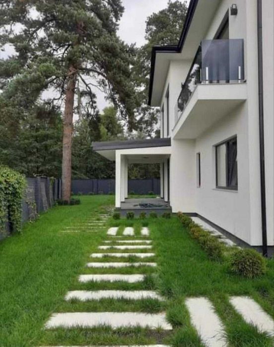 Продаж будинку, Брюховичі