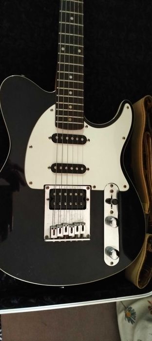 Guitarra eléctrica Peavey EXP com case