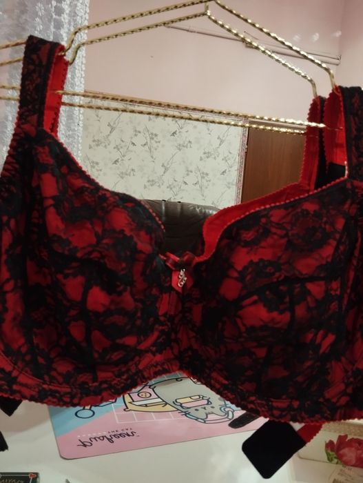 Sexowny model staniczka  na  rozmiar 90G