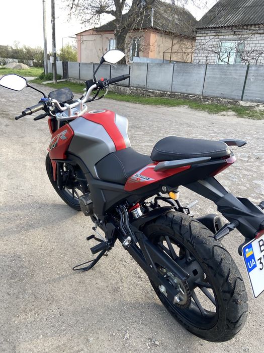 Продам мотоцикл Loncin cr4