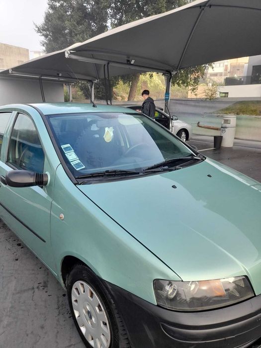 Vende-se Fiat Punto 2001 – Gasolina 8V
