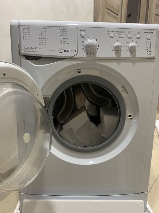 Пральна машина indesit
