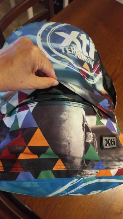 Mochila escolar como nova