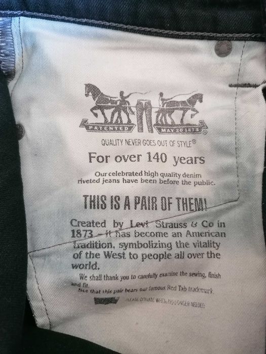 calças de ganga pretas da levi´s