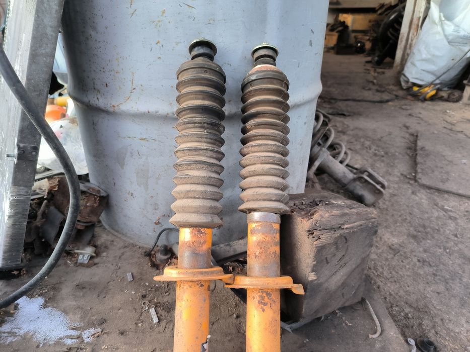 Задние стойки ваз 2108-2109-2114-2115-2110-2111-2112 калина приора