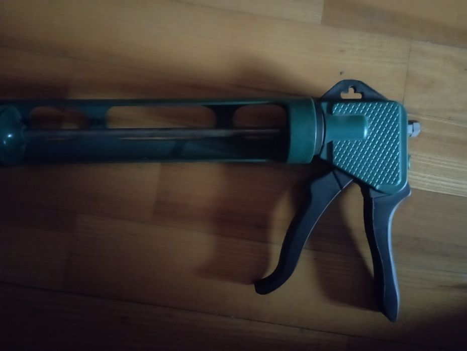 Пистолет для монт.клея