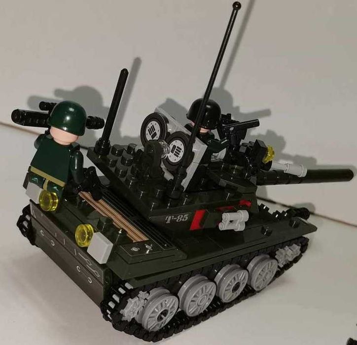 army FvX70ktWwAQcWW9.jpg