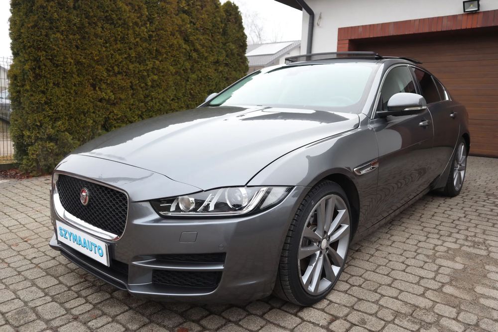 Jaguar XE