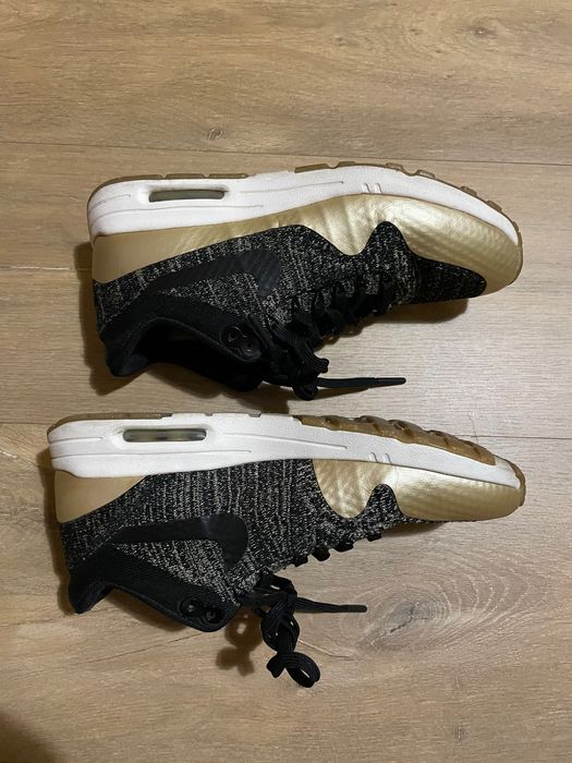 Ténis Sapatilhas Nike preto e dourado 38 senhora