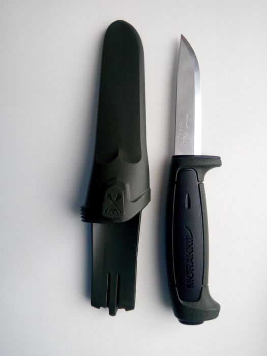 ніж для рибалок,мисливців,туристів Morakniv Basic 546 Limited Edition Black/Military Green
