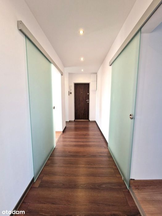 3 niezależne pokoje po generalnym remoncie; balkon; winda
