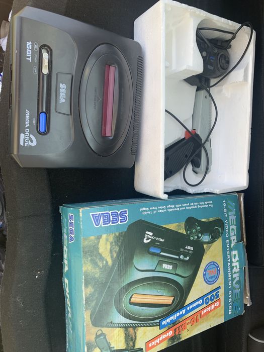 Konsola Sega Mega Drive 2 + Dodatki