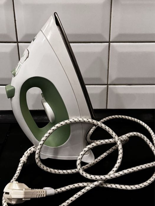 Утюг binatone si-2000