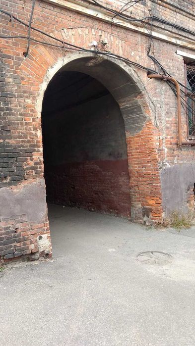 Сдам 70-320м  Сто цех склад -10 мин от м. Црынок 1й эт булерьян 380В