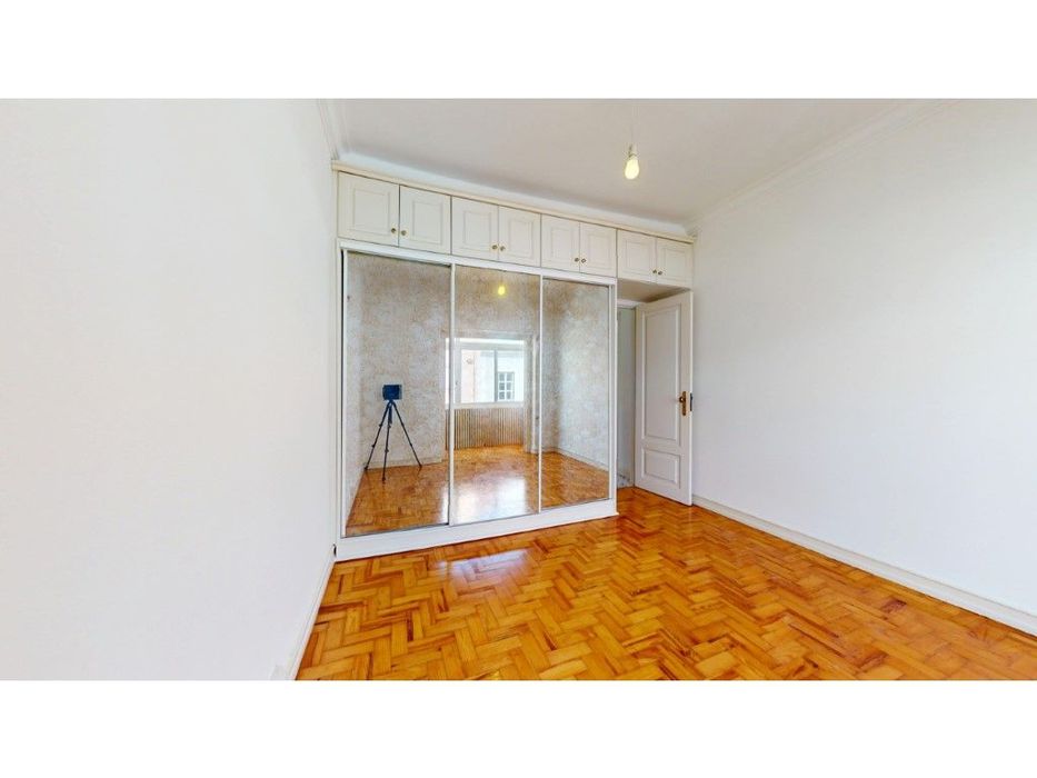 Apartamento T2 remodelado | Ajuda