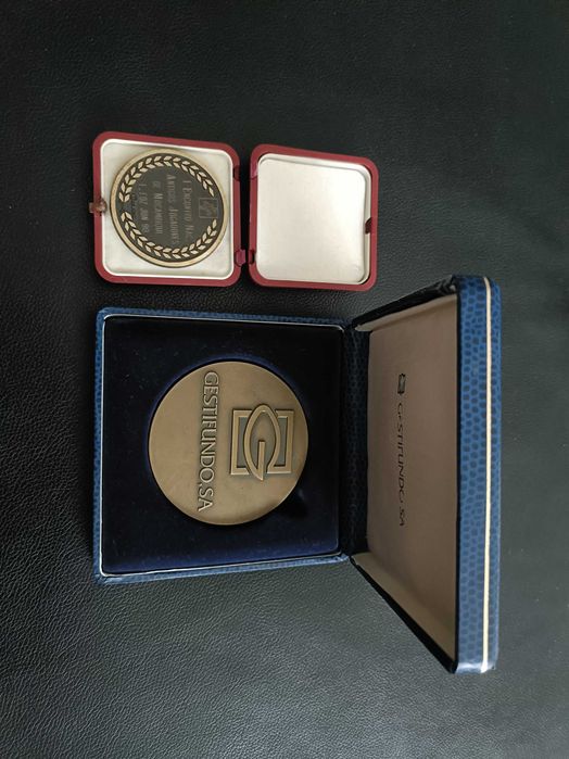 2 Medalhas Torneio de Bridge c/ Caixa