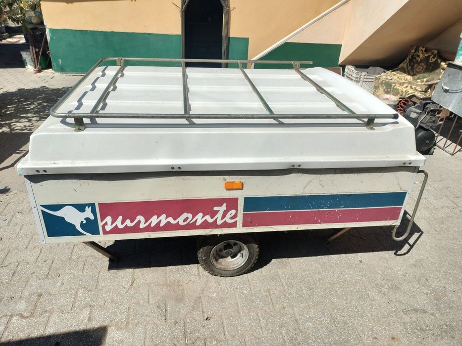 Auto tenda surmonte