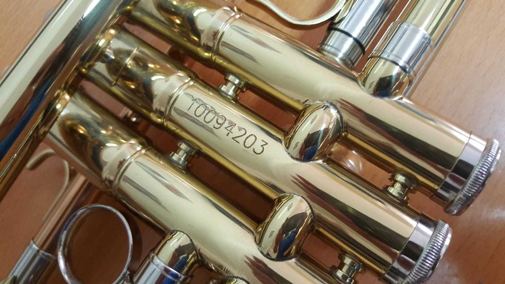 Trompete Mirage com Case