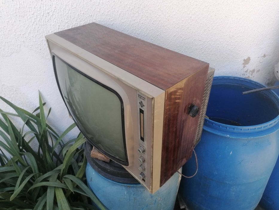 TV Telefunken 1002 19" NÃO FUNCIONA!