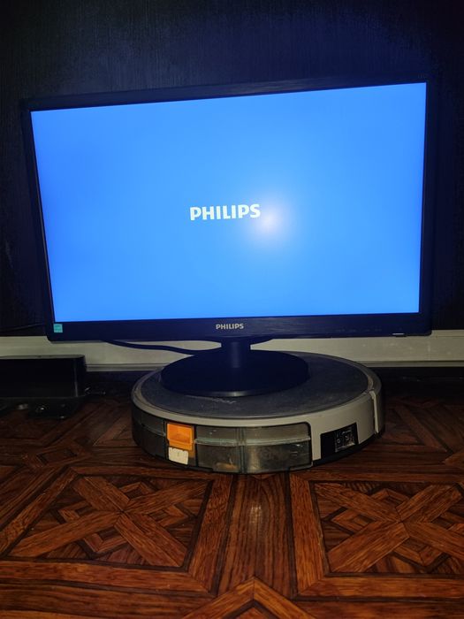 Монитор PHILIPS 223V5L