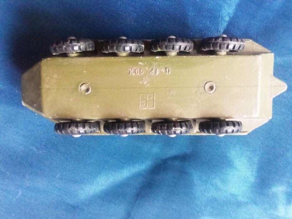 Модель игрушка БТР СССР