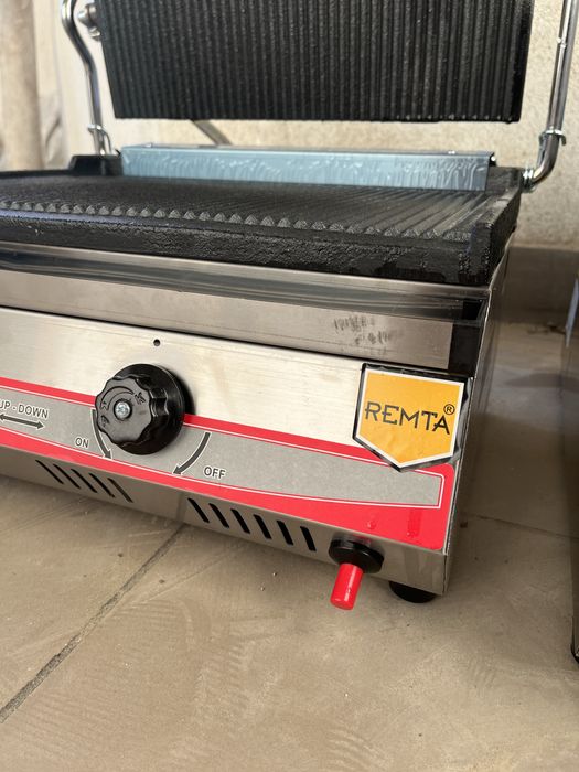 Гриль Контакний Прижимний Жарочна Поверхня  Газове Нове !!!