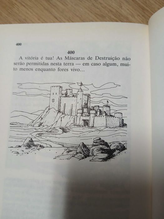 Livro aventuras fantásticas - Máscaras de Destruição
