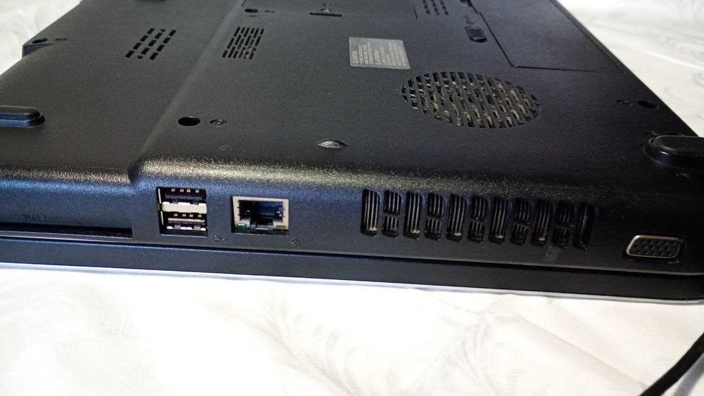 Ноутбук для студента або школяра Toshiba Satellite L300-15V