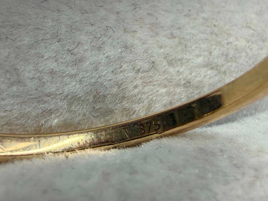 Złoty pierścionek z diamentem próba 375 - 1,79g